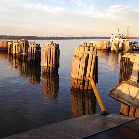 Jamestown-Scotland Ferry Dock